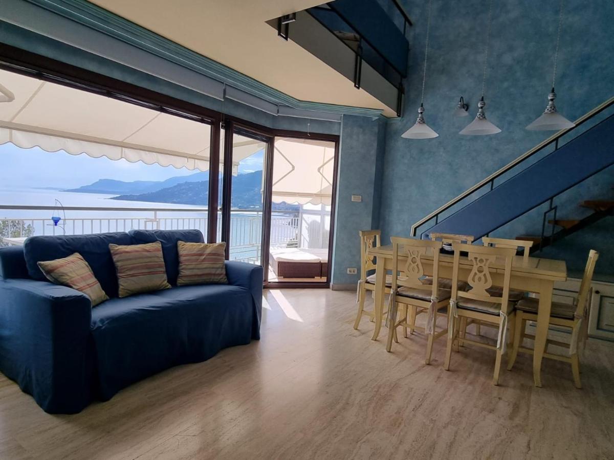 Sea And Monaco Charme View On The Beach Ventimiglia Buitenkant foto
